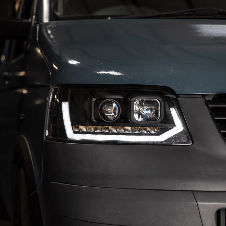 VW Transporter T5 (2003-09) – Headlights – Sequential Indicator – V2 – LED DRL – RHD – Black