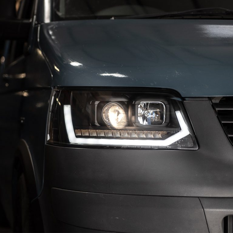 VW Transporter T5 (2003-09) – Headlights – Sequential Indicator – V2 – LED DRL – RHD – Black
