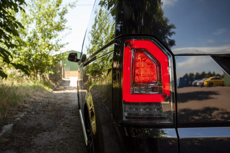 VW Transporter T6 – Rear Lights – Sequential Indicator – LED – RHD – Tailgate – Black Smoke