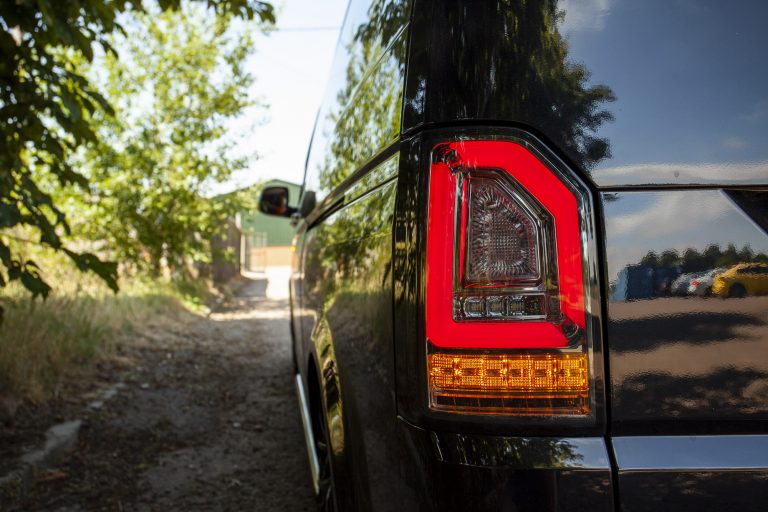 VW Transporter T6 – Rear Lights – Sequential Indicator – LED – RHD – Tailgate – Black Smoke