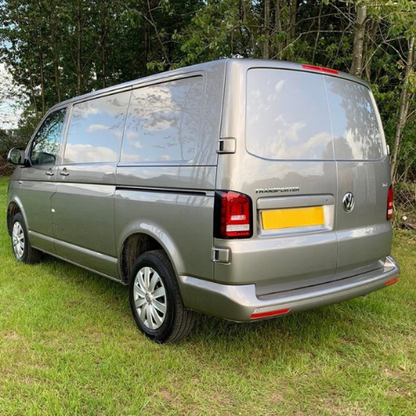 VW Transporter T6 – Rear Lights – Sequential Indicator – LED – RHD – Barn Doors – Red