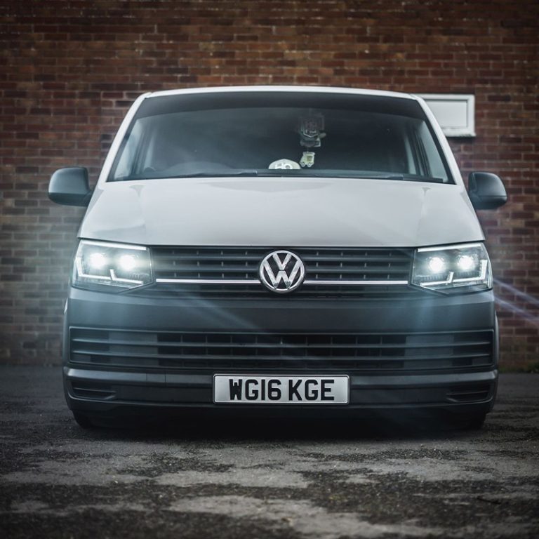 VW Transporter T6 (2015-2019) – FULL LED Headlights with Audi style Dynamic Indicator and DRL (RHD)